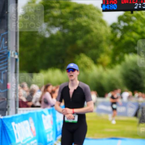 30.08.2026 - Elbe Triathlon Hamburg LAZAROV Photography http://msf.ph/oto/10054734 30.08.2026 10:58:45 Ziel 480, 588 meine-sportfotos.de