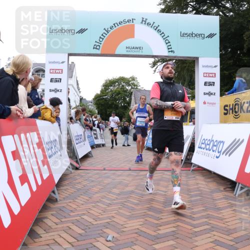 30.08.2026 - Blankeneser Heldenlauf Lena Gebhardt http://msf.ph/oto/10054741 30.08.2026 12:06:46 Ziel 2136, 2370, 2425, 2744, 4072 meine-sportfotos.de
