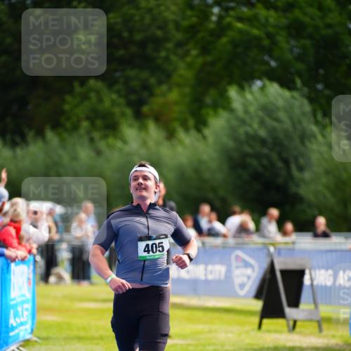 30.08.2026 - Elbe Triathlon Hamburg LAZAROV Photography http://msf.ph/oto/10054753 30.08.2026 10:59:15 Ziel 405, 418, 542 meine-sportfotos.de
