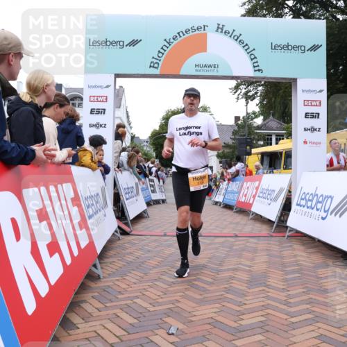 30.08.2026 - Blankeneser Heldenlauf Lena Gebhardt http://msf.ph/oto/10054778 30.08.2026 12:06:50 Ziel 2136, 2176, 2425, 2744, 4072 meine-sportfotos.de