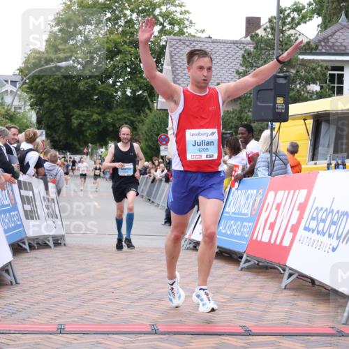 30.08.2026 - Blankeneser Heldenlauf Lena Gebhardt http://msf.ph/oto/10054822 30.08.2026 12:06:57 Ziel 2176, 4205, 4240 meine-sportfotos.de