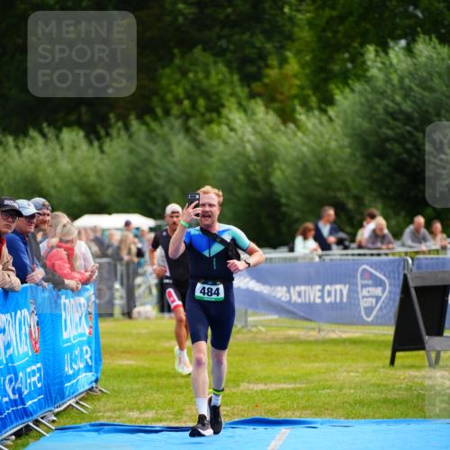 30.08.2026 - Elbe Triathlon Hamburg LAZAROV Photography http://msf.ph/oto/10054861 30.08.2026 10:59:33 Ziel 462, 467, 484 meine-sportfotos.de