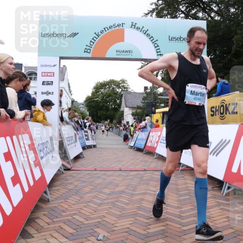 30.08.2026 - Blankeneser Heldenlauf Lena Gebhardt http://msf.ph/oto/10054865 30.08.2026 12:07:01 Ziel 2176, 4205, 4240 meine-sportfotos.de