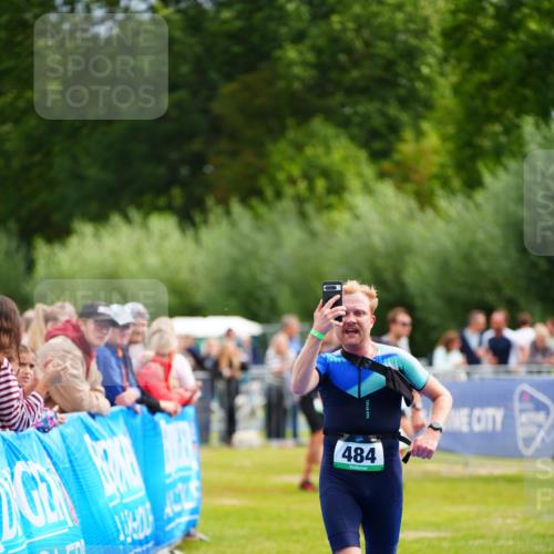 30.08.2026 - Elbe Triathlon Hamburg LAZAROV Photography http://msf.ph/oto/10054880 30.08.2026 10:59:34 Ziel 462, 467, 484 meine-sportfotos.de