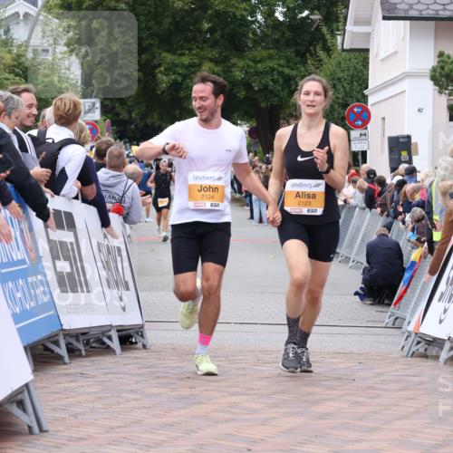 30.08.2026 - Blankeneser Heldenlauf Lena Gebhardt http://msf.ph/oto/10054884 30.08.2026 12:07:09 Ziel 2123, 2124 meine-sportfotos.de
