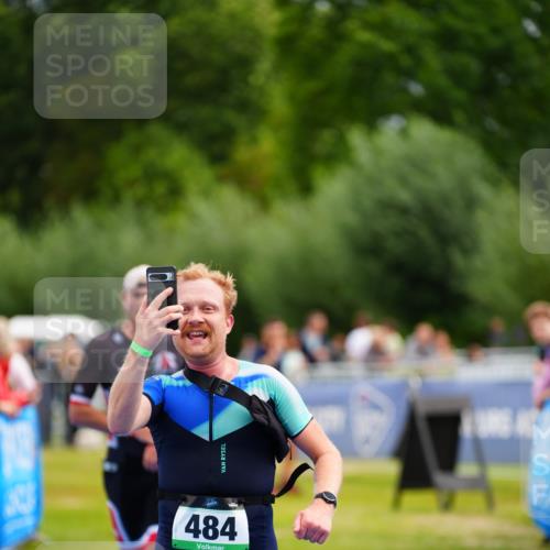30.08.2026 - Elbe Triathlon Hamburg LAZAROV Photography http://msf.ph/oto/10054891 30.08.2026 10:59:36 Ziel 462, 484 meine-sportfotos.de