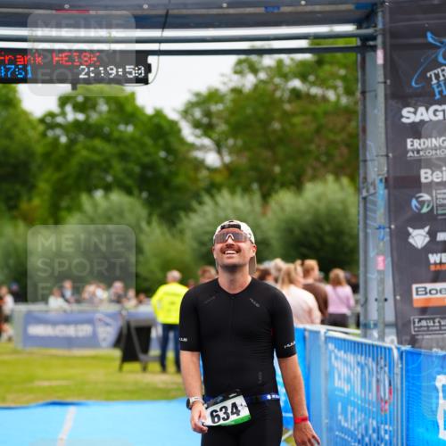 30.08.2026 - Elbe Triathlon Hamburg LAZAROV Photography http://msf.ph/oto/10054941 30.08.2026 10:59:54 Ziel 634 meine-sportfotos.de