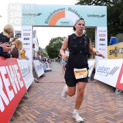 30.08.2026 - Blankeneser Heldenlauf Lena Gebhardt http://msf.ph/oto/10054964 30.08.2026 12:07:23 Ziel 2715, 2857, 2868 meine-sportfotos.de