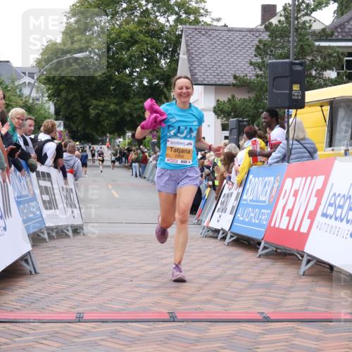 30.08.2026 - Blankeneser Heldenlauf Lena Gebhardt http://msf.ph/oto/10054969 30.08.2026 12:07:24 Ziel 2715, 2857, 2868 meine-sportfotos.de