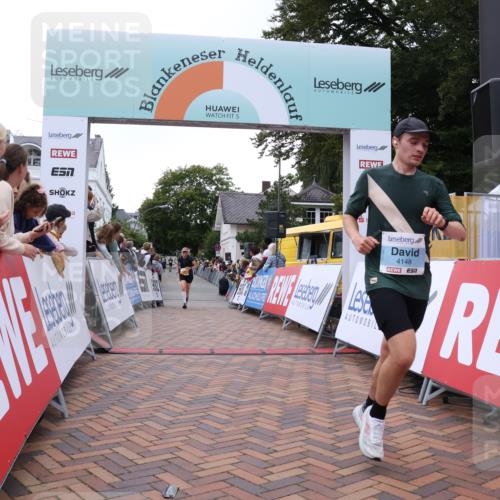 30.08.2026 - Blankeneser Heldenlauf Lena Gebhardt http://msf.ph/oto/10055025 30.08.2026 12:07:40 Ziel 2722, 4148 meine-sportfotos.de