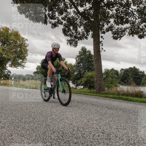 30.08.2026 - Elbe Triathlon Hamburg Michael Burmester http://msf.ph/oto/10055061 30.08.2026 11:22:22 Radfahren 1387, 1654 meine-sportfotos.de