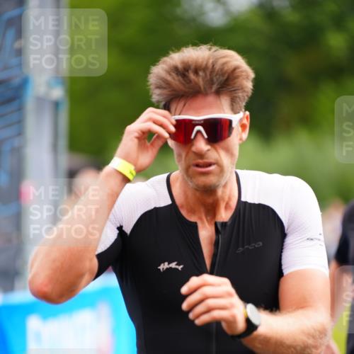 30.08.2026 - Elbe Triathlon Hamburg LAZAROV Photography http://msf.ph/oto/10055102 30.08.2026 11:00:59 Ziel 264, 498, 676, 987 meine-sportfotos.de