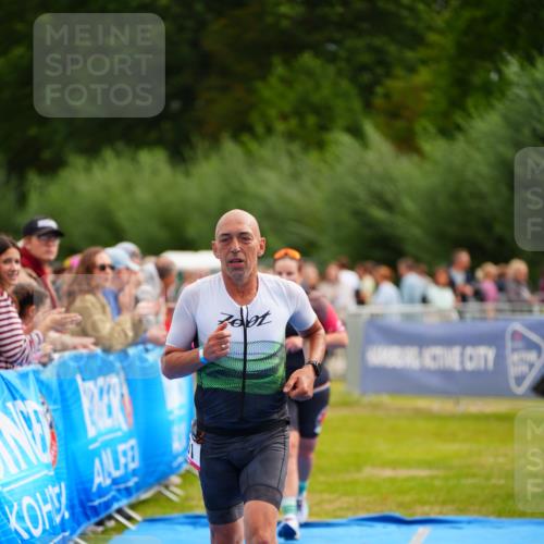 30.08.2026 - Elbe Triathlon Hamburg LAZAROV Photography http://msf.ph/oto/10055141 30.08.2026 11:01:14 Ziel 261, 391 meine-sportfotos.de