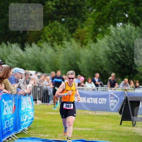 30.08.2026 - Elbe Triathlon Hamburg LAZAROV Photography http://msf.ph/oto/10055182 30.08.2026 11:02:10 Ziel 363 meine-sportfotos.de