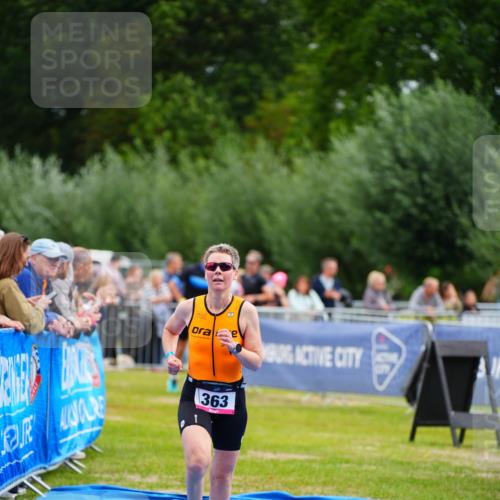30.08.2026 - Elbe Triathlon Hamburg LAZAROV Photography http://msf.ph/oto/10055189 30.08.2026 11:02:11 Ziel 363, 732 meine-sportfotos.de