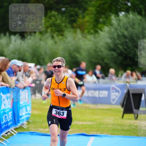 30.08.2026 - Elbe Triathlon Hamburg LAZAROV Photography http://msf.ph/oto/10055201 30.08.2026 11:02:11 Ziel 363, 732 meine-sportfotos.de