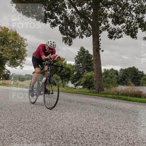 30.08.2026 - Elbe Triathlon Hamburg Michael Burmester http://msf.ph/oto/10055205 30.08.2026 11:27:26 Radfahren 1357, 1604, 1613, 1713 meine-sportfotos.de