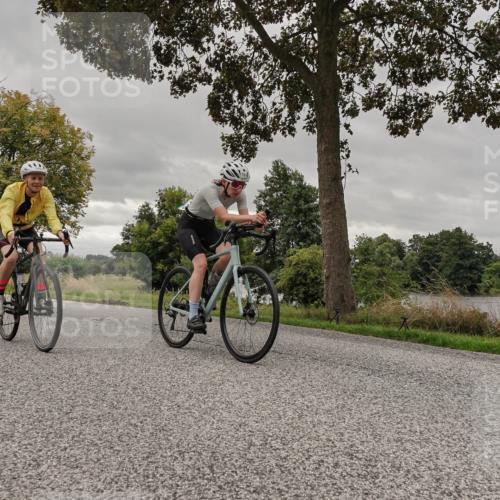 30.08.2026 - Elbe Triathlon Hamburg Michael Burmester http://msf.ph/oto/10055218 30.08.2026 11:27:44 Radfahren 1366, 1457, 1458, 1518, 1652, 1657, 1661, 1692, 1704 meine-sportfotos.de