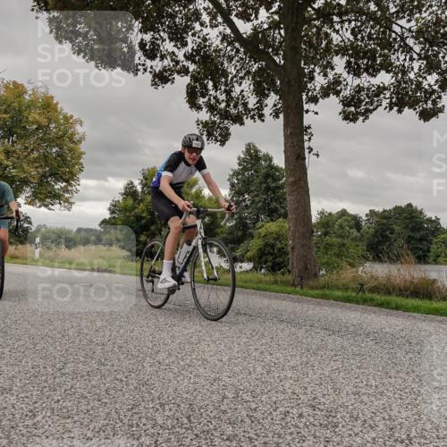 30.08.2026 - Elbe Triathlon Hamburg Michael Burmester http://msf.ph/oto/10055221 30.08.2026 11:27:46 Radfahren 1366, 1457, 1458, 1518, 1652, 1657, 1661, 1692, 1704, 1711 meine-sportfotos.de