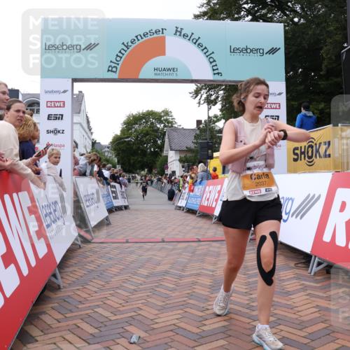 30.08.2026 - Blankeneser Heldenlauf Lena Gebhardt http://msf.ph/oto/10055241 30.08.2026 12:08:15 Ziel 2037, 2521, 4158 meine-sportfotos.de