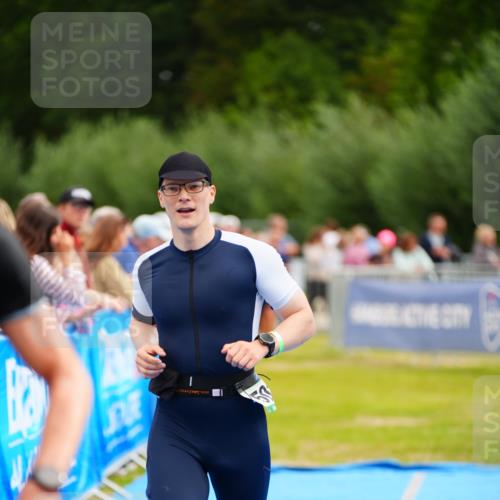 30.08.2026 - Elbe Triathlon Hamburg LAZAROV Photography http://msf.ph/oto/10055254 30.08.2026 11:02:22 Ziel 501, 529, 597, 732 meine-sportfotos.de