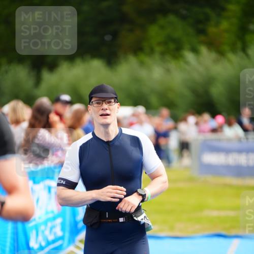 30.08.2026 - Elbe Triathlon Hamburg LAZAROV Photography http://msf.ph/oto/10055257 30.08.2026 11:02:22 Ziel 501, 529, 597, 732 meine-sportfotos.de