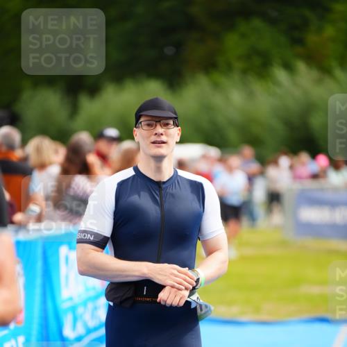 30.08.2026 - Elbe Triathlon Hamburg LAZAROV Photography http://msf.ph/oto/10055259 30.08.2026 11:02:23 Ziel 501, 529, 597, 732 meine-sportfotos.de