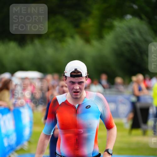 30.08.2026 - Elbe Triathlon Hamburg LAZAROV Photography http://msf.ph/oto/10055270 30.08.2026 11:02:30 Ziel 434, 529, 552, 597, 637, 739 meine-sportfotos.de
