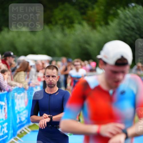 30.08.2026 - Elbe Triathlon Hamburg LAZAROV Photography http://msf.ph/oto/10055275 30.08.2026 11:02:31 Ziel 434, 529, 552, 597, 637, 739, 1116 meine-sportfotos.de