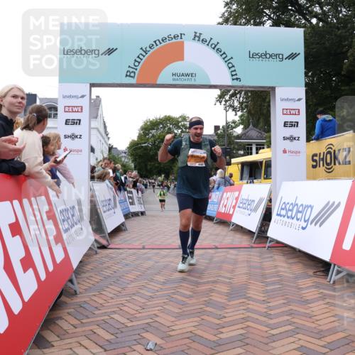 30.08.2026 - Blankeneser Heldenlauf Lena Gebhardt http://msf.ph/oto/10055282 30.08.2026 12:08:23 Ziel 2625 meine-sportfotos.de
