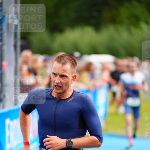 30.08.2026 - Elbe Triathlon Hamburg LAZAROV Photography http://msf.ph/oto/10055290 30.08.2026 11:02:33 Ziel 434, 552, 597, 637, 739, 1116 meine-sportfotos.de