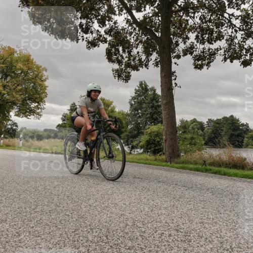 30.08.2026 - Elbe Triathlon Hamburg Michael Burmester http://msf.ph/oto/10055297 30.08.2026 11:29:44 Radfahren 1476, 1581 meine-sportfotos.de