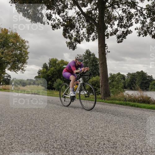 30.08.2026 - Elbe Triathlon Hamburg Michael Burmester http://msf.ph/oto/10055359 30.08.2026 11:31:56 Radfahren 1550, 1560, 1561 meine-sportfotos.de