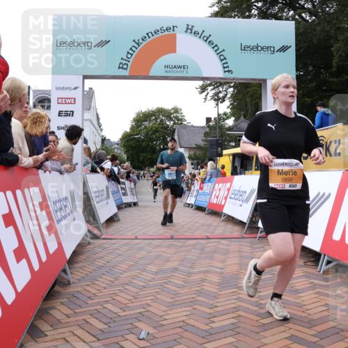 30.08.2026 - Blankeneser Heldenlauf Lena Gebhardt http://msf.ph/oto/10055409 30.08.2026 12:08:45 Ziel 2659, 2792, 4160 meine-sportfotos.de