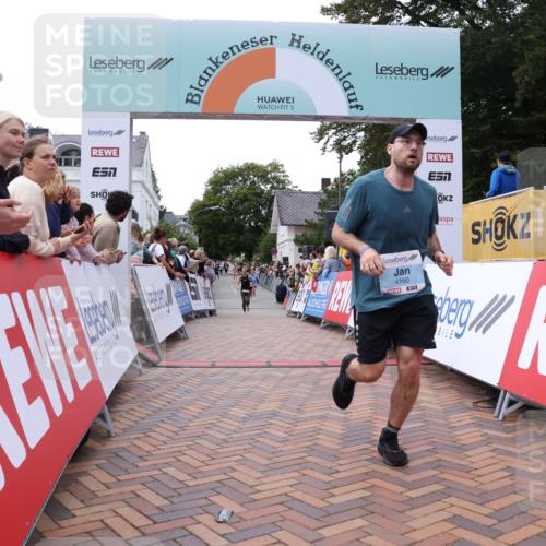 30.08.2026 - Blankeneser Heldenlauf Lena Gebhardt http://msf.ph/oto/10055422 30.08.2026 12:08:47 Ziel 2659, 2841, 4160 meine-sportfotos.de