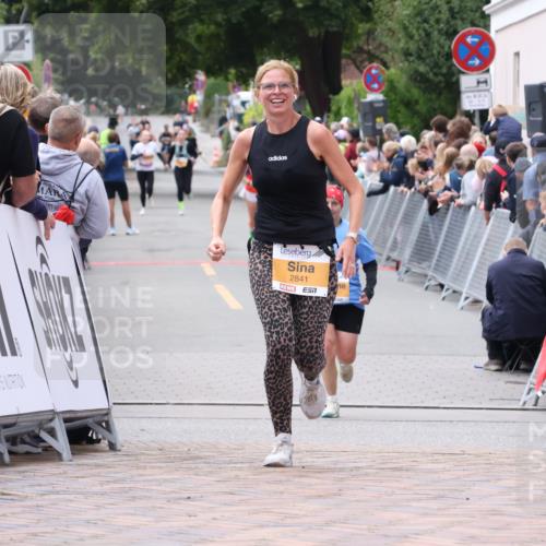 30.08.2026 - Blankeneser Heldenlauf Lena Gebhardt http://msf.ph/oto/10055428 30.08.2026 12:08:48 Ziel 2659, 2841, 4160 meine-sportfotos.de