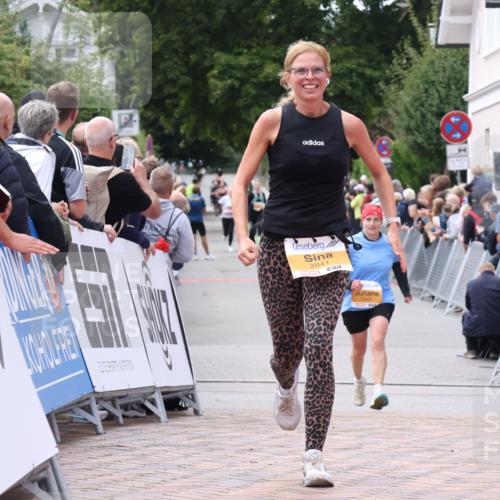30.08.2026 - Blankeneser Heldenlauf Lena Gebhardt http://msf.ph/oto/10055434 30.08.2026 12:08:50 Ziel 2659, 2841, 4160 meine-sportfotos.de
