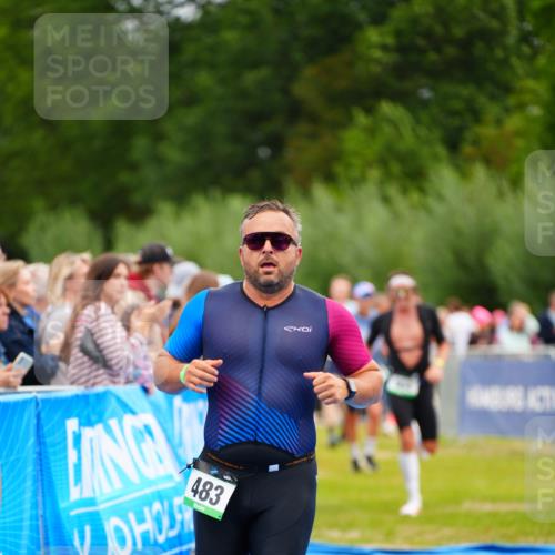 30.08.2026 - Elbe Triathlon Hamburg LAZAROV Photography http://msf.ph/oto/10055492 30.08.2026 11:03:59 Ziel 449, 483, 531, 642, 658, 664, 1897 meine-sportfotos.de
