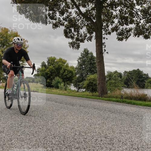 30.08.2026 - Elbe Triathlon Hamburg Michael Burmester http://msf.ph/oto/10055502 30.08.2026 11:38:06 Radfahren 1512, 1532, 1541, 1569, 1654 meine-sportfotos.de