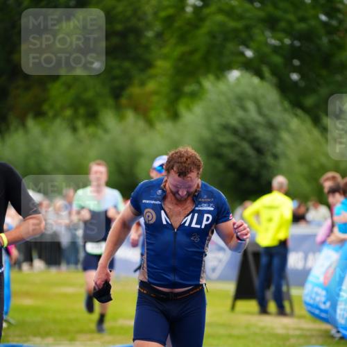 30.08.2026 - Elbe Triathlon Hamburg LAZAROV Photography http://msf.ph/oto/10055519 30.08.2026 11:04:03 Ziel 449, 642, 658, 664, 1897 meine-sportfotos.de