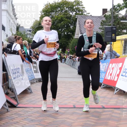 30.08.2026 - Blankeneser Heldenlauf Lena Gebhardt http://msf.ph/oto/10055540 30.08.2026 12:09:07 Ziel 2304, 2464, 2637, 4476 meine-sportfotos.de