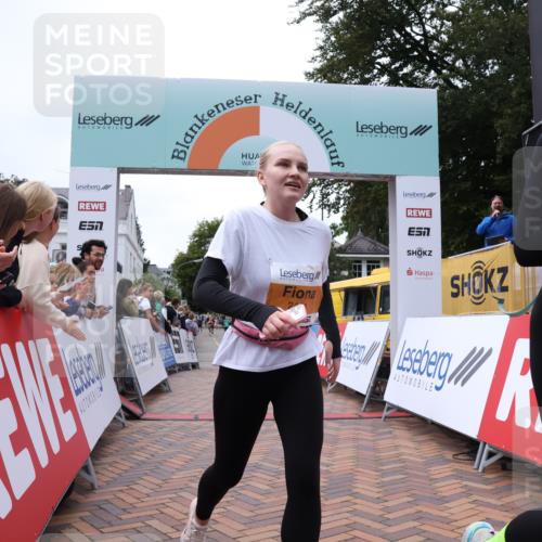 30.08.2026 - Blankeneser Heldenlauf Lena Gebhardt http://msf.ph/oto/10055557 30.08.2026 12:09:09 Ziel 2304, 2464, 2637, 4476 meine-sportfotos.de