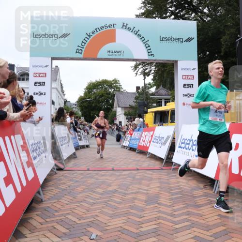 30.08.2026 - Blankeneser Heldenlauf Lena Gebhardt http://msf.ph/oto/10055600 30.08.2026 12:09:23 Ziel 2481, 2876, 4427 meine-sportfotos.de