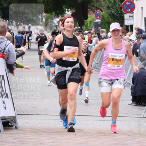 30.08.2026 - Blankeneser Heldenlauf Lena Gebhardt http://msf.ph/oto/10055624 30.08.2026 12:09:28 Ziel 2076, 2077, 2422, 2481, 2876, 4427 meine-sportfotos.de
