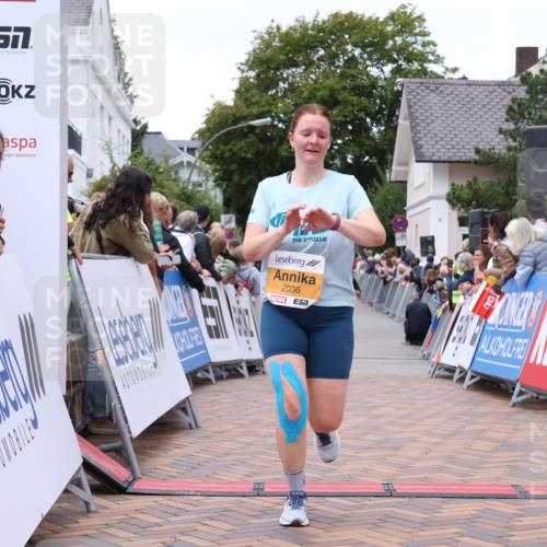 30.08.2026 - Blankeneser Heldenlauf Lena Gebhardt http://msf.ph/oto/10055698 30.08.2026 12:09:38 Ziel 2036, 2076, 2077, 2157, 2422 meine-sportfotos.de