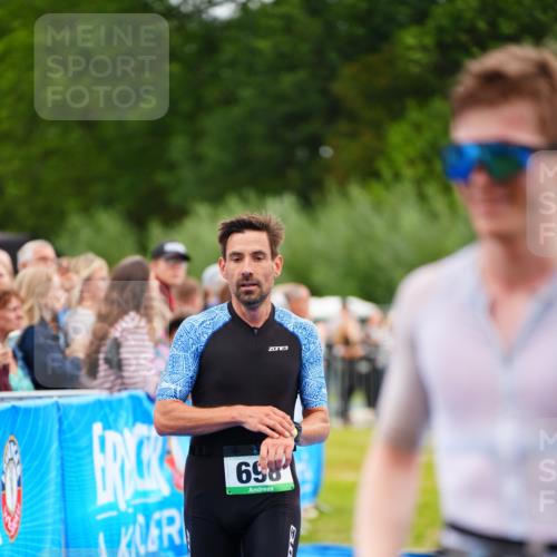 30.08.2026 - Elbe Triathlon Hamburg LAZAROV Photography http://msf.ph/oto/10055726 30.08.2026 11:05:19 Ziel 656, 698, 1008 meine-sportfotos.de