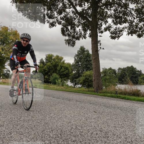 30.08.2026 - Elbe Triathlon Hamburg Michael Burmester http://msf.ph/oto/10055769 30.08.2026 12:09:43 Radfahren  meine-sportfotos.de