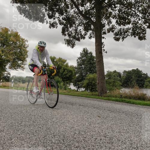 30.08.2026 - Elbe Triathlon Hamburg Michael Burmester http://msf.ph/oto/10055775 30.08.2026 12:14:40 Radfahren 1720 meine-sportfotos.de