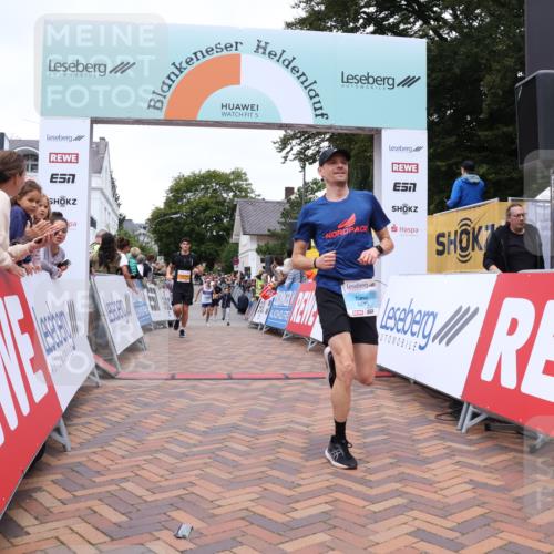 30.08.2026 - Blankeneser Heldenlauf Lena Gebhardt http://msf.ph/oto/10055779 30.08.2026 12:09:50 Ziel 2055, 2096, 4259, 4473 meine-sportfotos.de