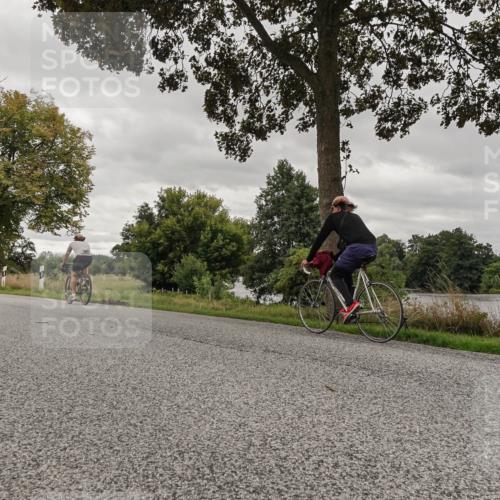 30.08.2026 - Elbe Triathlon Hamburg Michael Burmester http://msf.ph/oto/10055783 30.08.2026 12:16:10 Radfahren  meine-sportfotos.de